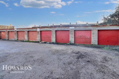 Oulton Road, Lowestoft 1 bed terraced house for sale