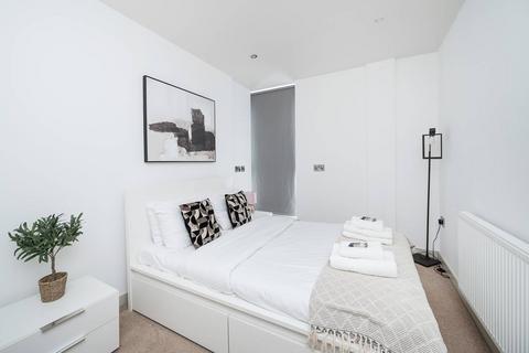 Shore Place, South Hackney, London, E9 3 bed flat for sale