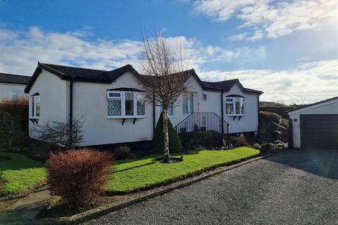 Congdons Shop, Launceston 2 bed park home for sale