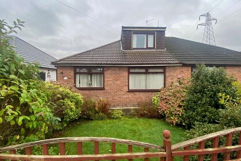 19 Kirby Avenue, Chadderton, OL9 9PF 3 bed semi