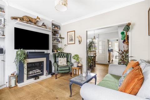 Field Terrace Road, Newmarket CB8 2 bed terraced house for sale