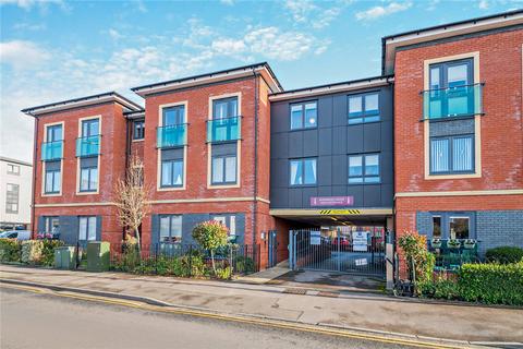 West Street, Newbury, Berkshire, RG14 2 bed apartment for sale