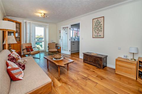 West Street, Newbury, Berkshire, RG14 2 bed apartment for sale