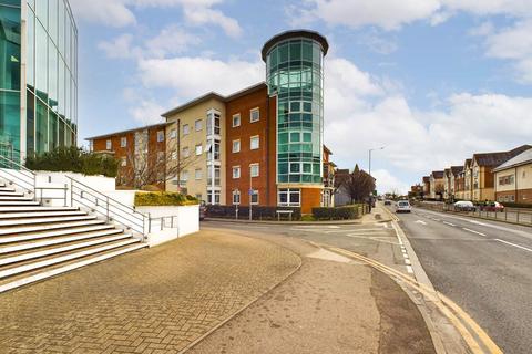 Kerr Place, Aylesbury HP21 2 bed flat for sale