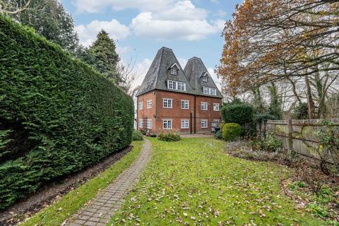 Littlebourne Road, Canterbury, CT3 3 bed flat for sale