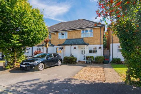 Hillary Drive, Isleworth, Twickenham... 2 bed semi