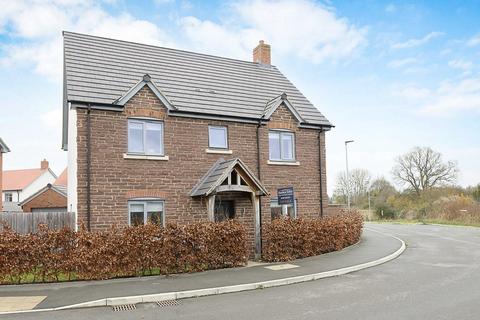 Weston Under Penyard Village 4 bed detached house for sale