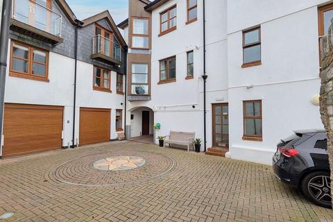 FORE STREET, BRIXHAM 2 bed apartment for sale