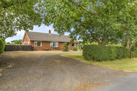 Middle Rasen LINCOLNSHIRE 3 bed detached house for sale