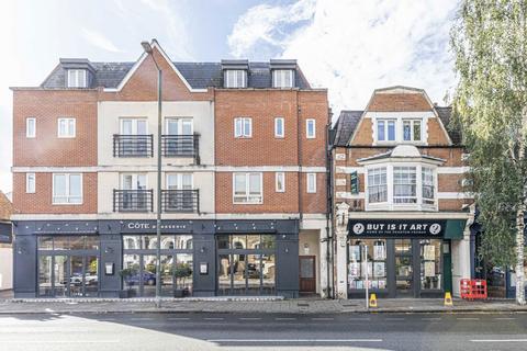 High Street, Teddington TW11 1 bed flat for sale