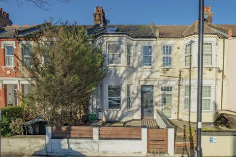 Manor Road, London W13 2 bed flat for sale