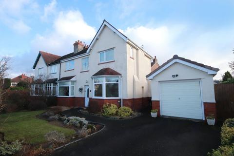 Guildford Road, Southport... 2 bed semi