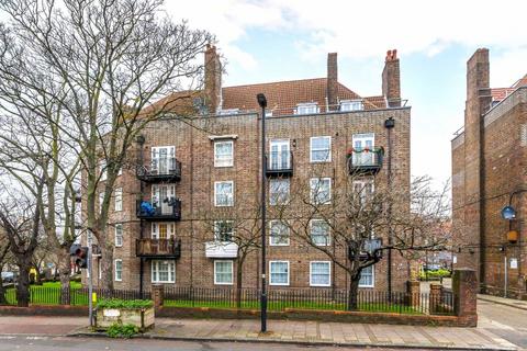 New Park Road, London SW2 3 bed flat for sale