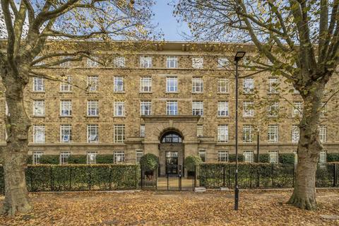 Bromyard Avenue, London W3 2 bed flat for sale