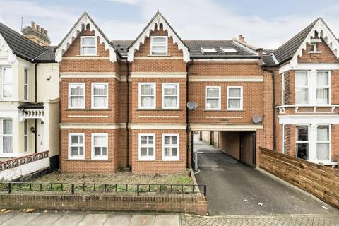 Codrington Hill, London SE23 2 bed flat for sale