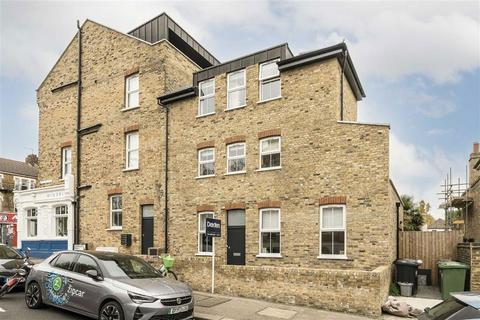 Brockley Road, London SE4 2 bed maisonette for sale