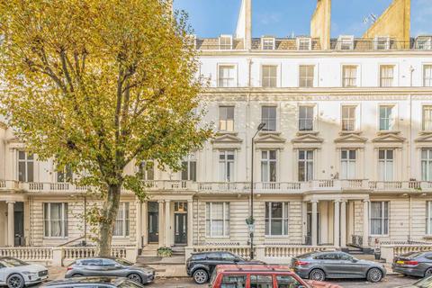Warrington Crescent, Maida Vale W9 3 bed flat for sale