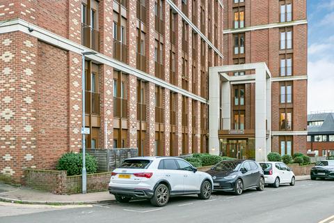 Ziggurat House, St Albans, AL1 1 bed flat for sale