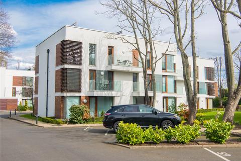 Rivermead Close, Teddington... 1 bed apartment for sale