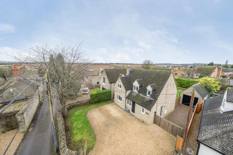 Stonesfield,  Oxfordshire,  OX29 3 bed detached house for sale