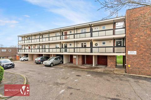 Badburgham Court, Waltham Abbey EN9 1 bed flat for sale