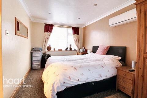 Snettisham PE31 3 bed end of terrace house for sale