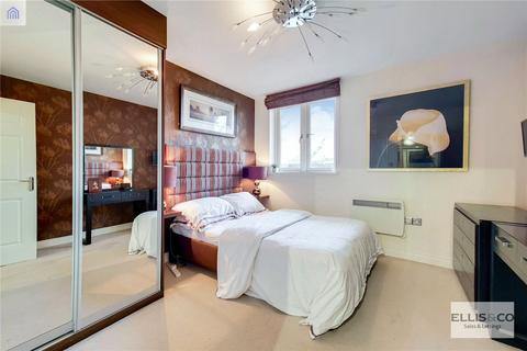 King George Crescent, Wembley, HA0 2 bed apartment for sale