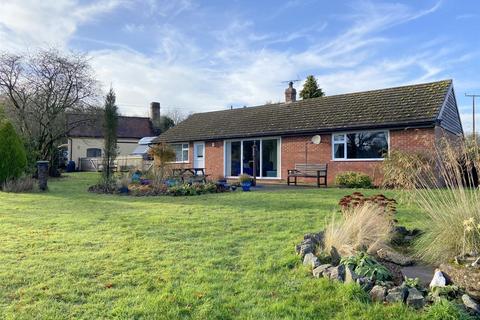 Ridgeway Cross, Cradley, Malvern 3 bed detached bungalow for sale