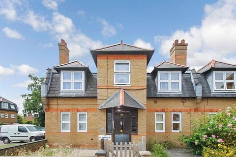 Claybrook Close, London N2 1 bed apartment for sale