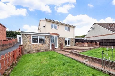 Cwm Glo Road, Merthyr Tydfil CF48 3 bed detached house for sale