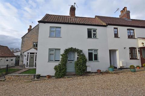2 bedroom semi-detached house for sale