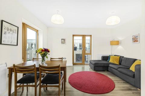 Spurstowe Terrace, London, E8 2 bed apartment for sale