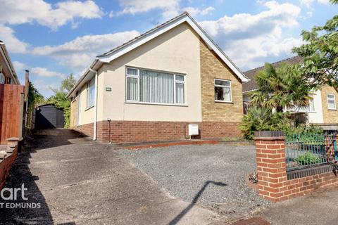 Abbot Road, Bury St Edmunds 2 bed detached bungalow for sale