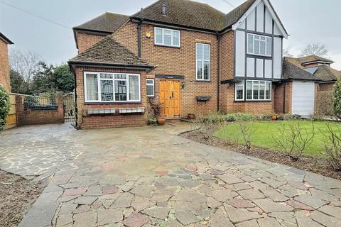 Hamilton Gardens, Burnham SL1 4 bed detached house for sale