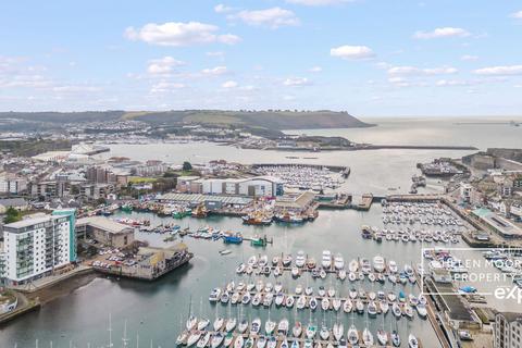 Plymouth PL4 2 bed apartment for sale