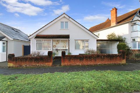 The Grove,  Farnborough, GU14 4 bed detached house for sale