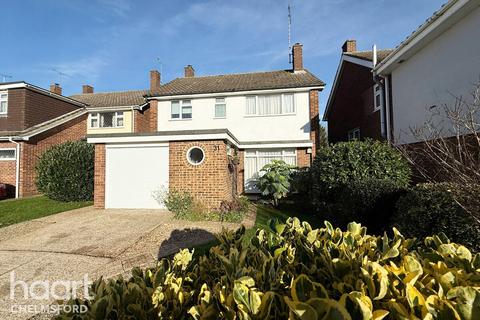 Spalding Way, Chelmsford 3 bed detached house for sale