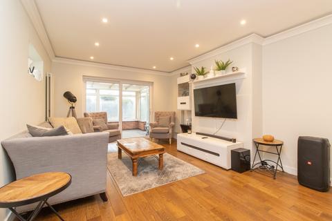 Victor Avenue, Margate, CT9 3 bed detached house for sale