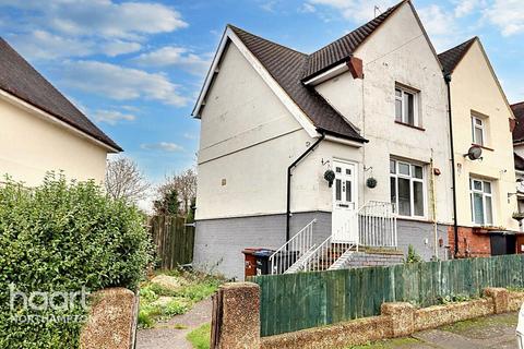 Kenmuir Crescent, Northampton 2 bed semi