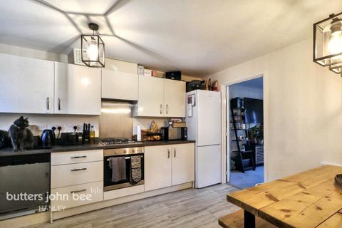 Richard Dawson Drive, Bucknall... 3 bed semi