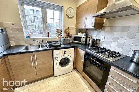 Porters Field, Braintree 2 bed apartment for sale