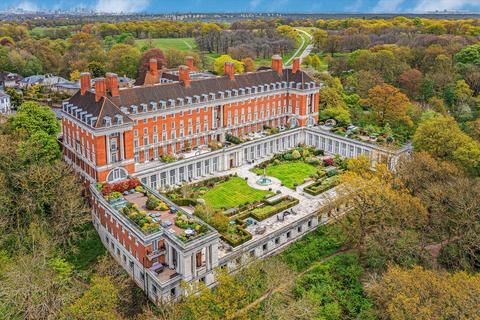 The Star and Garter, Richmond Hill... 2 bed flat for sale