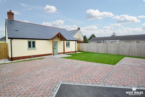 Rosebush, Clynderwen 3 bed detached bungalow for sale