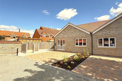 2 bedroom semi-detached bungalow for sale
