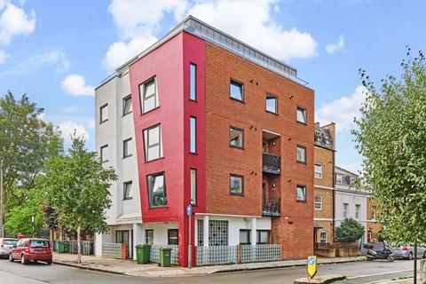 Crescent Lane, London SW4 2 bed flat for sale