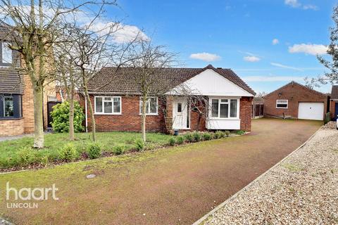 Wedgewood Grove, Birchwood 4 bed detached bungalow for sale