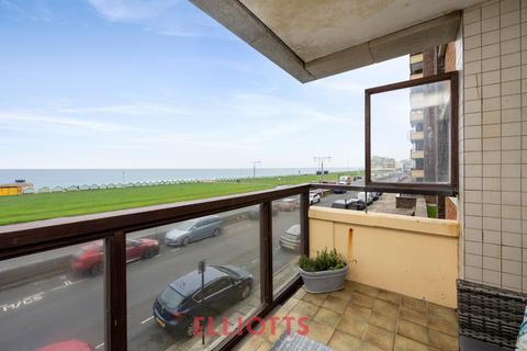 Kingsway Court, Hove 2 bed apartment for sale