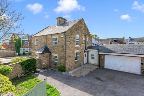 Wakefield Road, Leeds LS26 4 bed detached house for sale