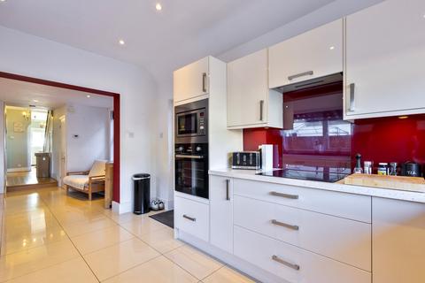 Cheriton Road, Folkestone CT19 5 bed semi