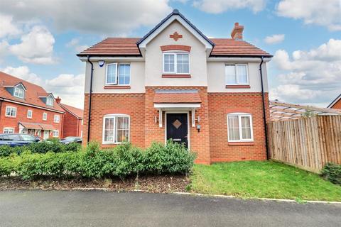 Bushby Road, Oadby 3 bed detached house for sale